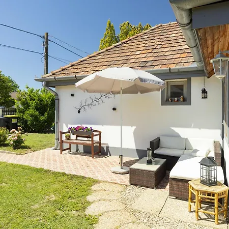 Sunny By Interhome * Balatonoszod